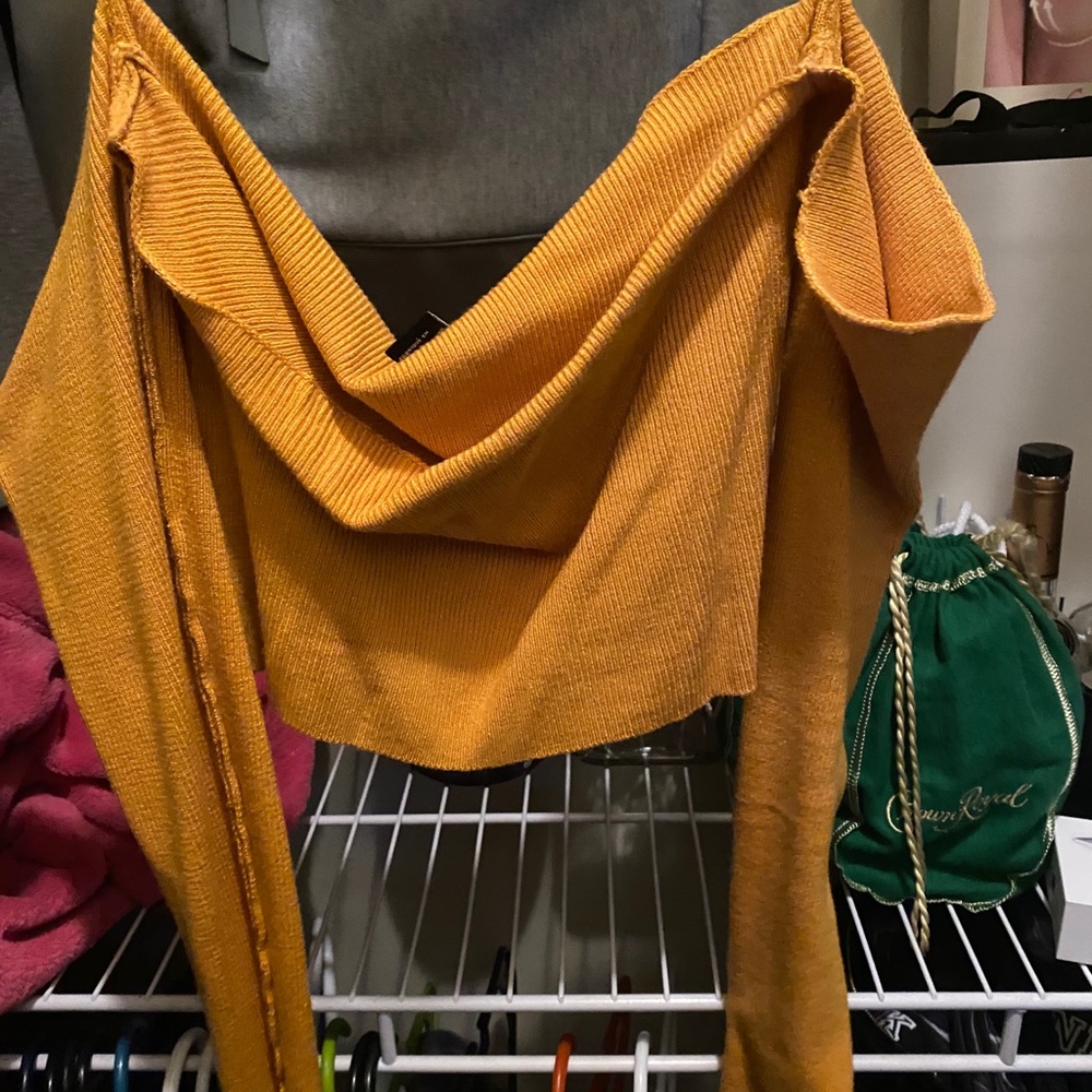 Off the shoulder